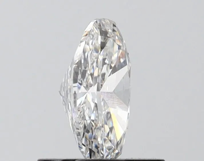 0.87ct Oval Lab Grown Diamond (Colour E, Clarity VVS2, IGI Certified)