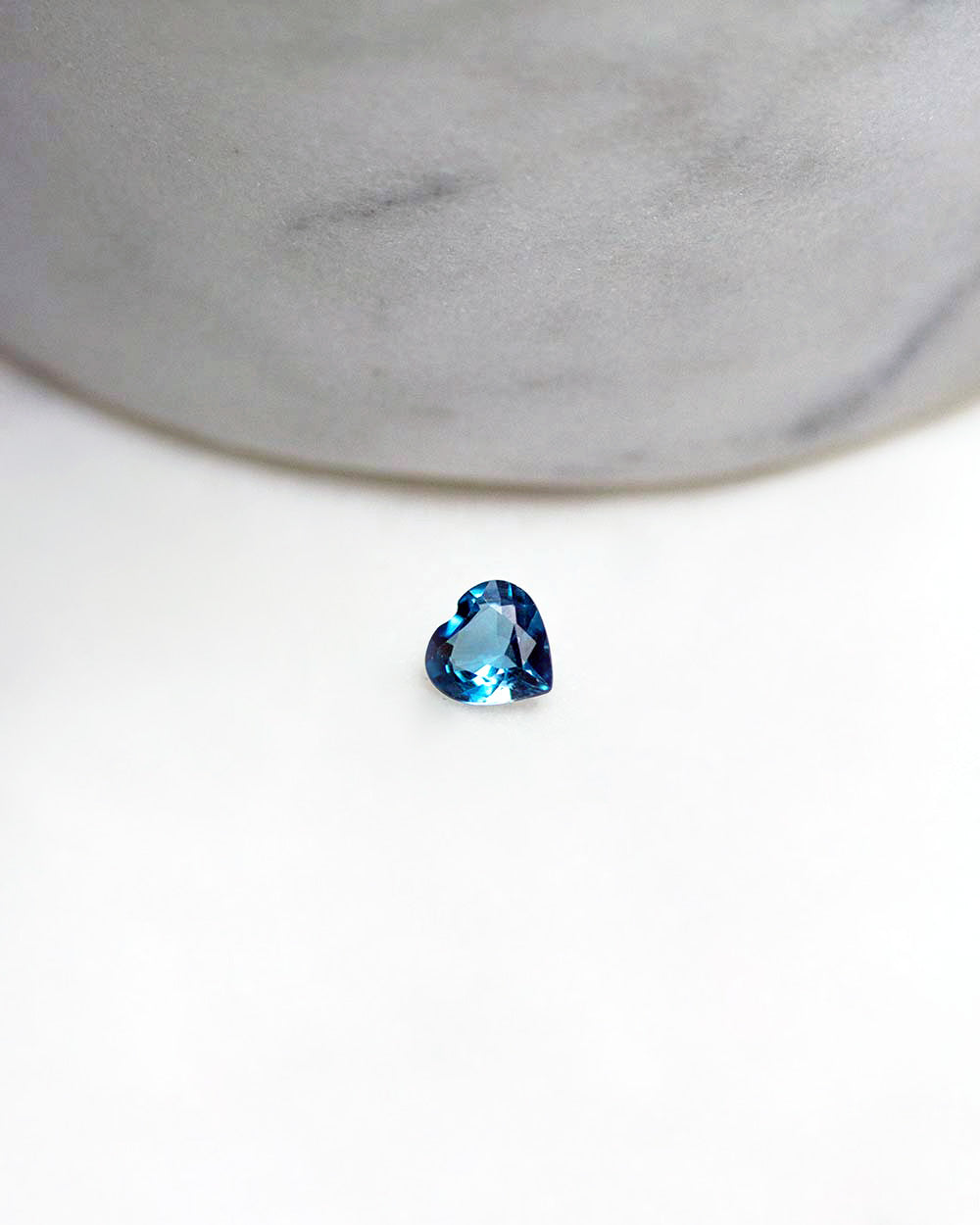 Topaz London, Inima